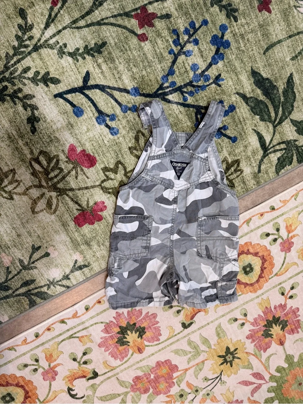 Y2K OshKosh B'gosh Gray Camo Short Overalls 12 Months Baby Boy Like New